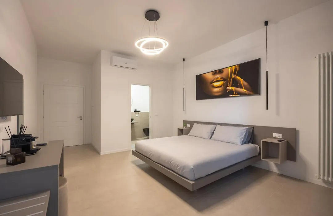 Luxury Station Suite-1