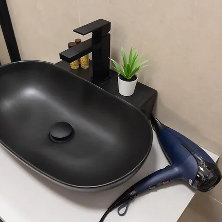 Luxury Station Suite-2